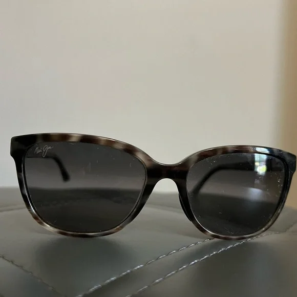 Maui Jim 🕶️ Honi with case - Picture 5 of 8